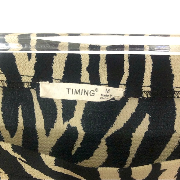 Timing Zebra Print Top - Picture 3 of 3